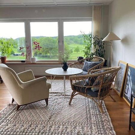 Apartment Right Next To The Golf Course And With The Ocean Just Around The Corner Ljungskile Εξωτερικό φωτογραφία
